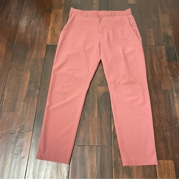 Fabletics Pants Mens Medium Mauve The Only Pant Performance Stretch Chino - Picture 1 of 9
